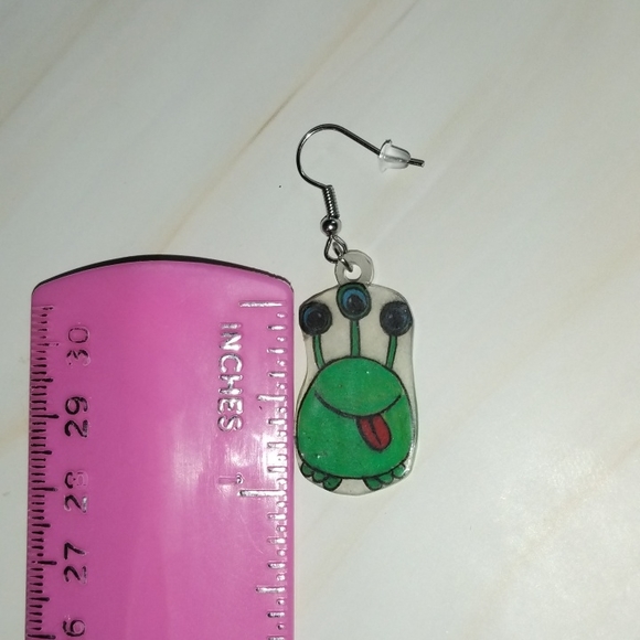3eyed Alien Earrings - Picture 2 of 2